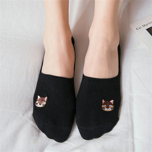 Socquettes invisibles, coloris noir, tête de chat brodée sur l'avant du pied