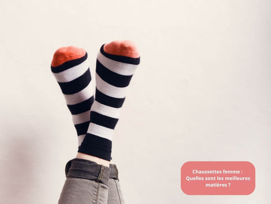 Photo montrant des chaussettes femmes rayées en coton