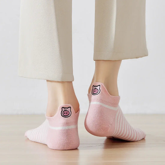 Chaussettes rayure en coton à languette cochon pour femme | Chaussettes douces et respirantes | Fabriquées à partir de matériaux de haute qualité | Un cadeau parfait pour les femmes de tous âges