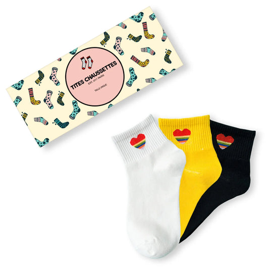 Lot de chaussettes adultes en coton avec des cœurs arc-en-ciel | Chaussettes douces et respirantes | Un excellent choix pour les adultes qui aiment les cœurs et l'arc-en-ciel |