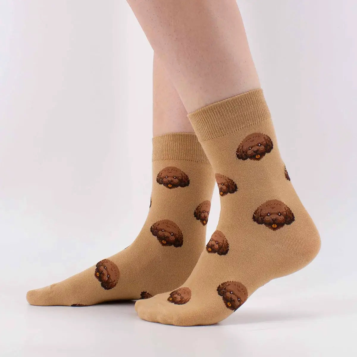 Chaussettes hautes fond marron clair motif tête de chien Caniche