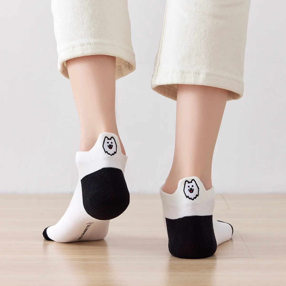 Chaussettes en coton samoyède à languette chien pour femme | Chaussettes confortables et élégantes | Idéales pour le quotidien ou les occasions spéciales | Disponibles en plusieurs couleurs 