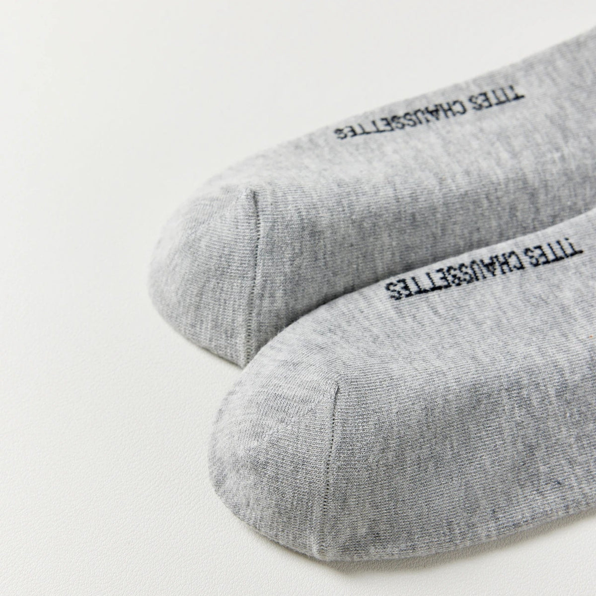 Chaussettes halloween en coton à languette tête de mort pour femme | Chaussettes confortables et élégantes | Idéales pour le quotidien ou les occasions spéciales | Disponibles en plusieurs couleurs et tailles