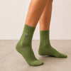 Chaussettes vert avec un avocat brodé | Chaussettes abordables et de haute qualité | Un excellent choix pour les adultes qui aiment les chaussettes fantaisie originales 