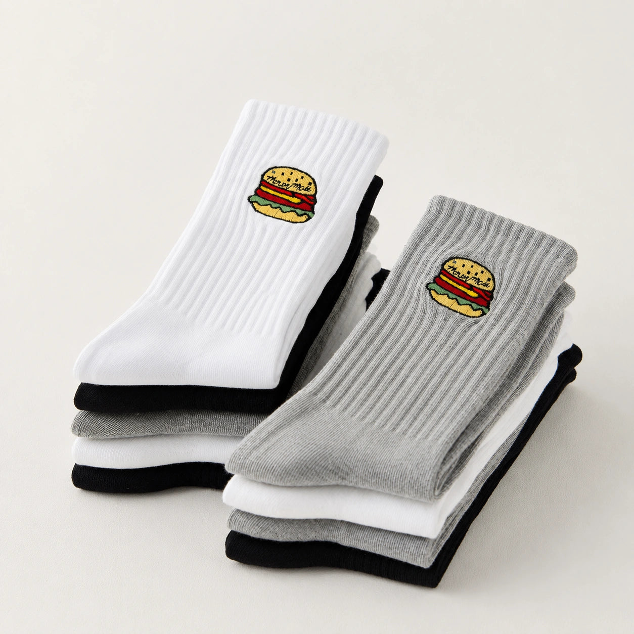 Lot de chaussettes adultes en coton avec un burger brodé | Chaussettes abordables et de haute qualité | Un excellent choix pour les adultes qui aiment la nourriture et les burgers |