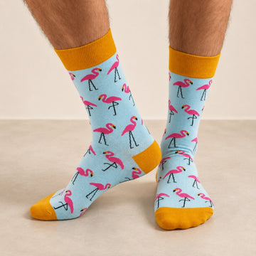 Chaussettes hautes en coton à motif Flamant Rose pour homme et femme | Chaussettes douces et respirantes | Un cadeau parfait pour les hommes et les femmes de tous âges | Disponibles à un prix abordable.