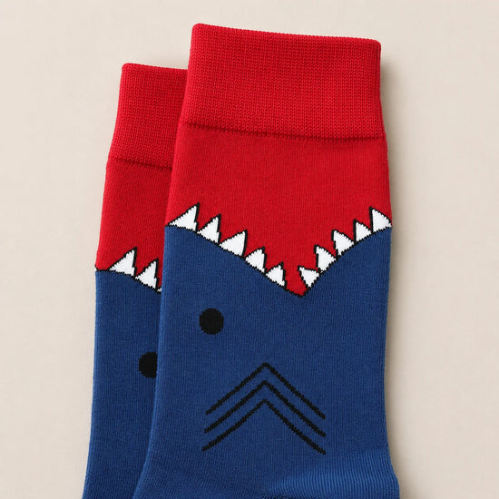 Chaussettes hautes pour homme. Motif mâchoire de crocodile ou de requin. 