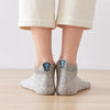 Chaussettes grises en coton à languette safari à motif animaux pour femme | Chaussettes douces et respirantes | Un cadeau parfait pour les femmes de tous âges | Disponibles à un prix abordable.