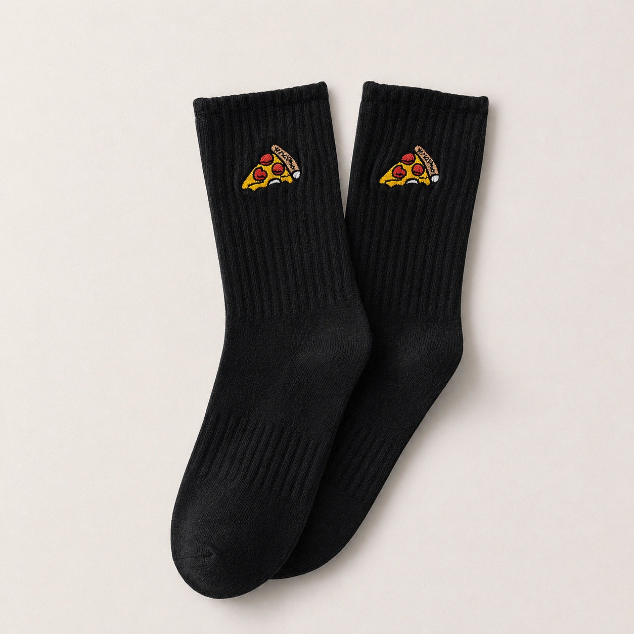Chaussettes hautes sport, matière côtelée pour un bon ajustement, part de pizza brodée sur le côté