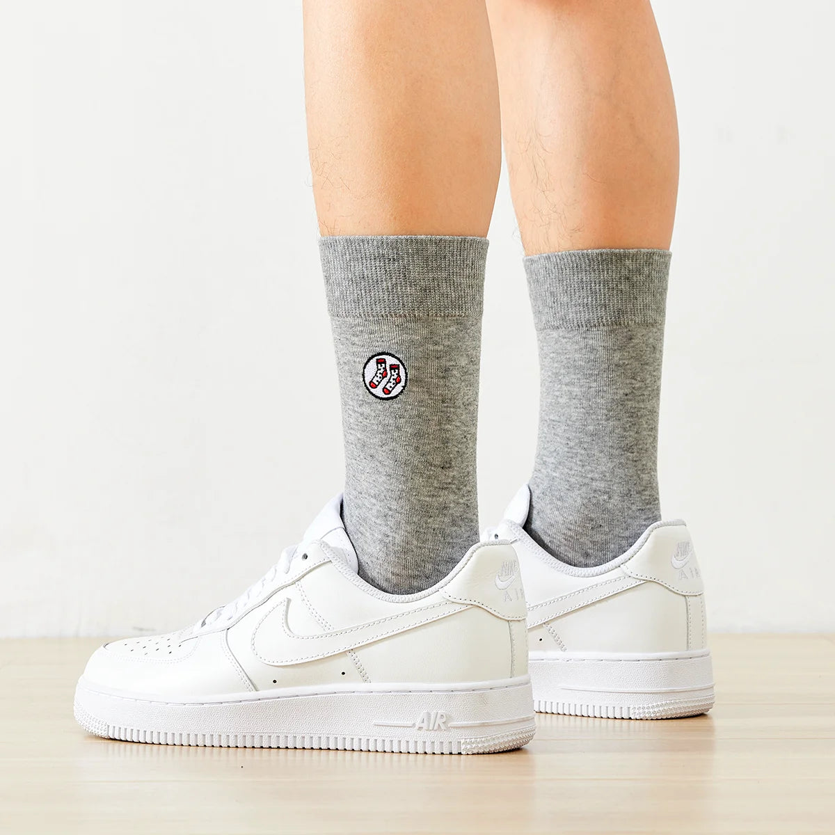 Coffret 4 paires de chaussettes longues mixtes en coton doux. Deux tailles, 5 coloris intemporels. Confort, qualité et style TitesChaussettes.