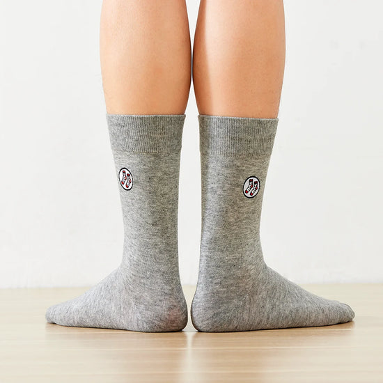 Coffret 4 paires de chaussettes longues mixtes en coton doux. Deux tailles, 5 coloris intemporels. Confort, qualité et style TitesChaussettes.