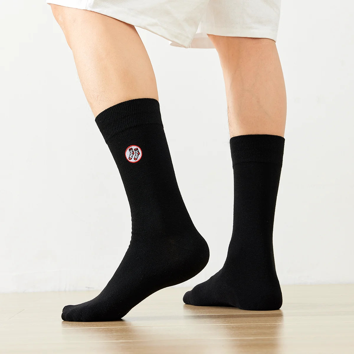 Coffret 4 paires de chaussettes longues mixtes en coton doux. Deux tailles, 5 coloris intemporels. Confort, qualité et style TitesChaussettes.