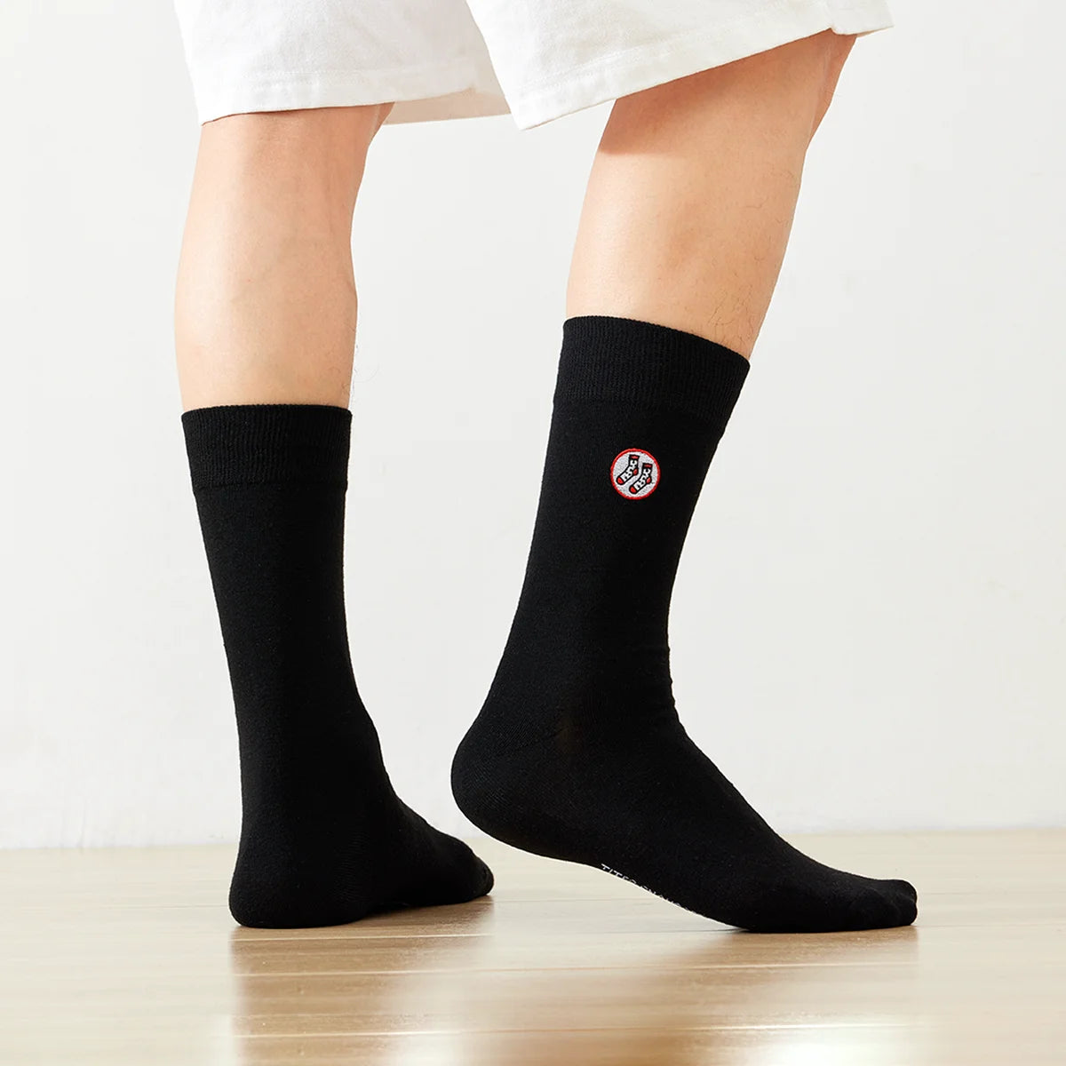 Coffret 4 paires de chaussettes longues mixtes en coton doux. Deux tailles, 5 coloris intemporels. Confort, qualité et style TitesChaussettes.