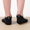 Chaussettes femme à languette avec broderies sororité. Symboles Girl Power, cœur-mains, féminin. Taille 35-41. Douces, confortables, engagées.