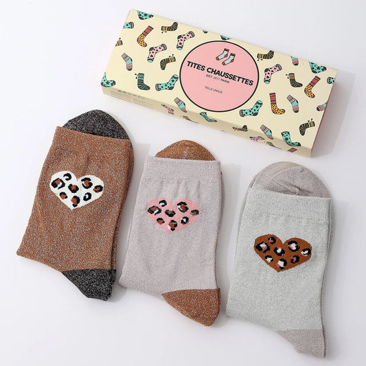 Lot de 3 chaussettes lurex, pointe et talon contrastés, coeur imprimé léopard sur le côté. 