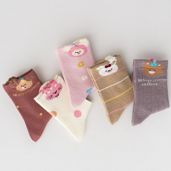Lot de 5 chaussettes pour enfants filles. Coloris blanc, rose, violet, bordeaux et marron clair. Petites têtes d'animaux mignons en haut de tige. 