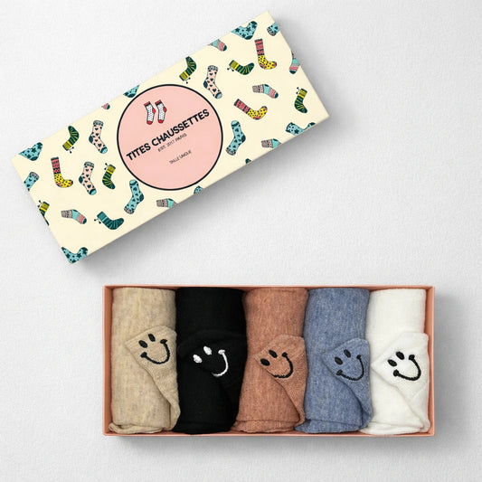 Lot de Chaussettes en coton à languette Happy à motif smiley pour femme | Chaussettes douces et respirantes | Un cadeau parfait pour les femmes de tous âges | Disponibles à un prix abordable.