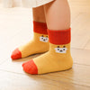 Chaussettes enfants longues en coton avec une chevre brodés dessus | Chaussettes confortables et élégantes | Idéales pour les enfants | Disponibles en plusieurs couleurs et tailles