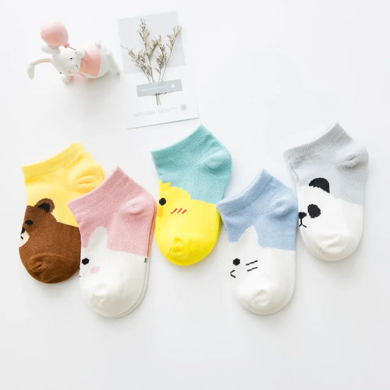Chaussettes Enfants et bébé à motif animaux (Lot 5 paires) | Chaussettes douces et respirantes | Un cadeau parfait pour les enfants et les bébés de tous âges | Disponibles à un prix abordable.