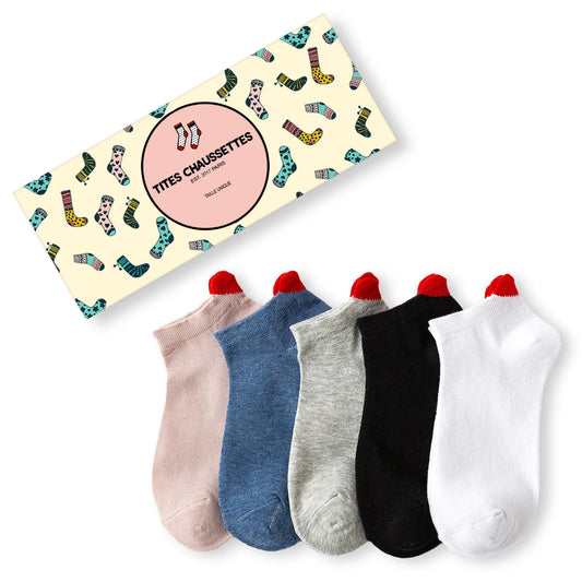 Lot de 5 socquettes unies avec languette cœur brodé.