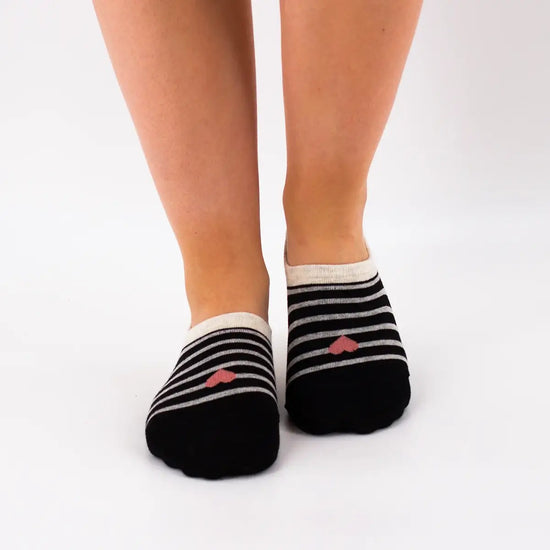 Lot de 5 socquettes marinières avec cœur contrasté.