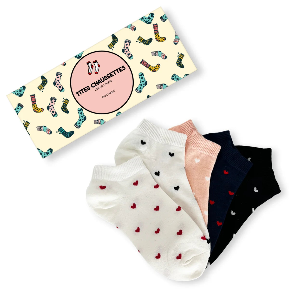 Lot de 5 socquettes à petits cœurs. Taille 35-41. Confortables, légères et romantiques. 5 coloris pour un look doux et estival à souhait.