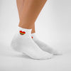 Chaussettes blanches adultes en coton avec des cœurs arc-en-ciel | Chaussettes douces et respirantes | Un excellent choix pour les adultes qui aiment les cœurs et l'arc-en-ciel |