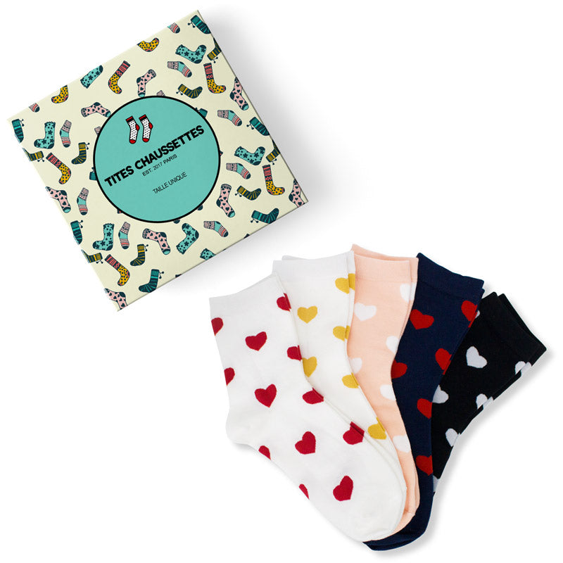 Lot de Chaussettes longues en coton à motif cœur pour femme | Chaussettes douces et respirantes | Un cadeau parfait pour les femmes de tous âges | Disponibles à un prix abordable.